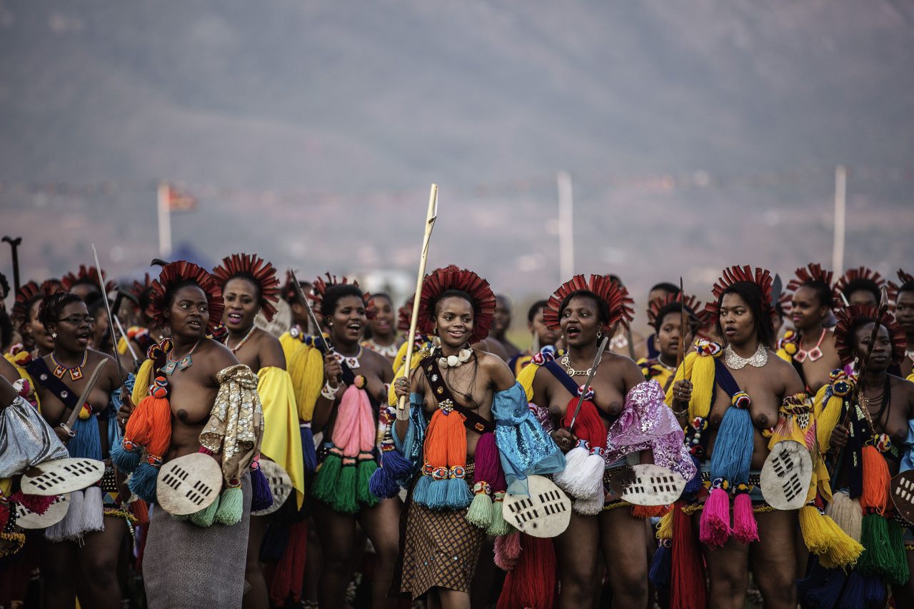 Tausende tanzen für den König Tageblatt.lu